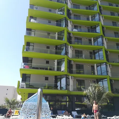 Alfie Mamaia Nord Apartmán *